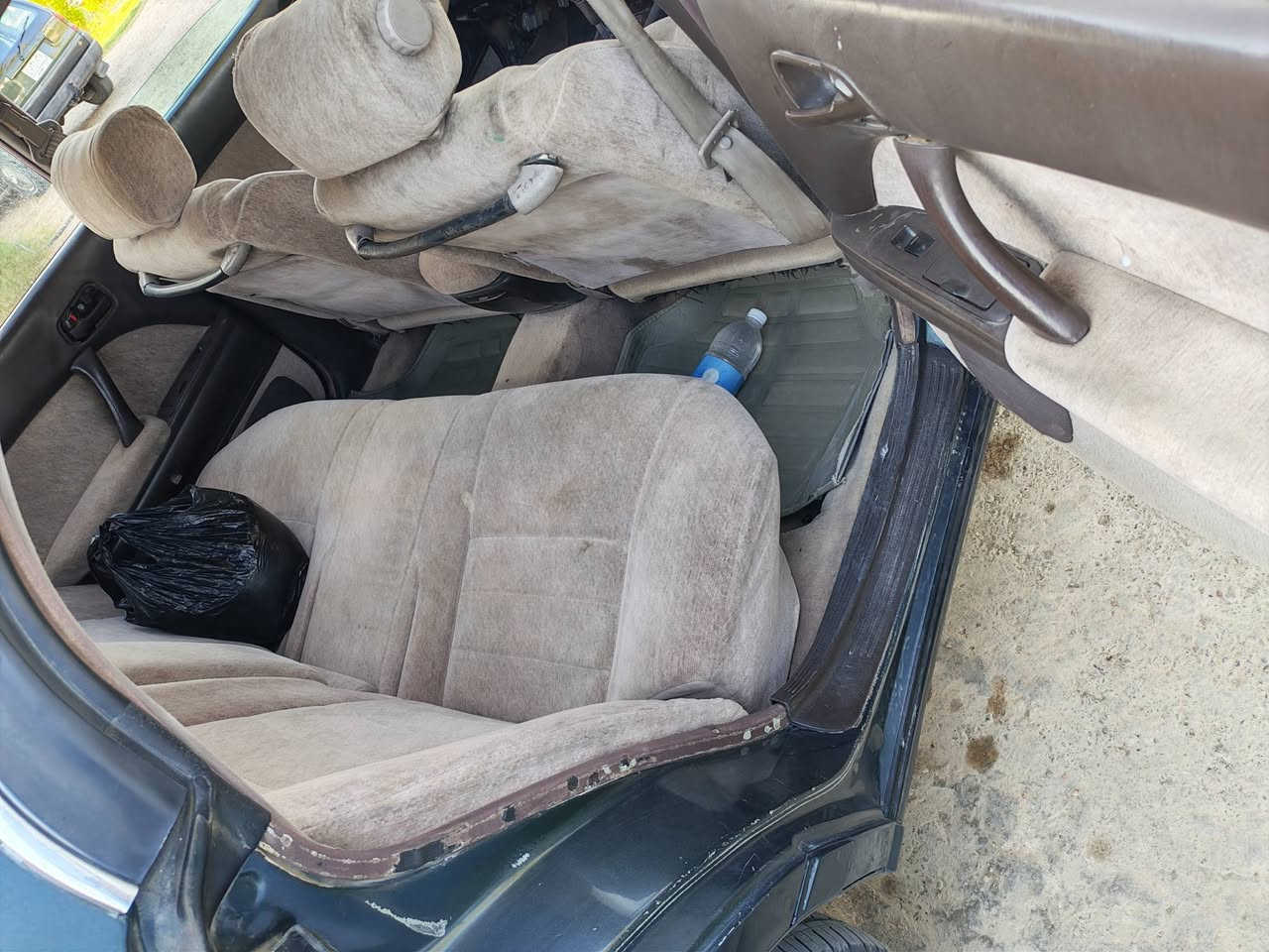 بطه للبيع مكفوله من كص  وعيب سيارة جاهزة محرك ٢٥٠٠ سيارة حلوه عنوان الرمادي سعر ٤٢ تواصل ***********
