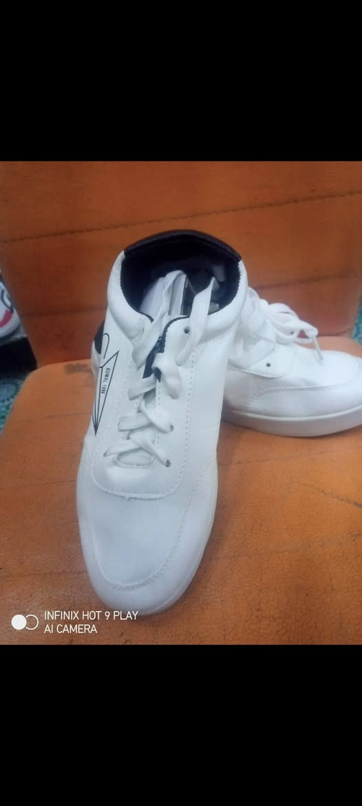 السلام عليكم ورحمة الله وبركاته من رخصة الادمن الاعزاء اليوم وصلتنا بضاعة جديده درجة اولى اترانشوز واحذيه رياضيه بناتي ونسائي ورجالي وشبابي وأحذية اطفال ولادي بناتي وبيبي الاسعار بلاش البلاش احذيه فول اكوالتي طركات طبية نوع فوم الخفيف وصلتنا اسويترات درجة اولى شبابي ورجالي نسائي وبناتي وكذلك توجد بجامة درجة اولى و هاينكات وجواريب بأنواعها وكبوس ولفافات ومصابيح 50واط الكبير اكرستال وكفوف ومتوفر كلشي يمنه ابلاش ورخيص ابلاش ابلاش زوروناوبخدمتكم زبائننا الكرام عنوان بابل حلة السياحي محلة العتايج قرب دكتور علي طارق ابو الاسنان للاستفسار الاتصال على الرقم ***********/*********** اهلاوسلا بكم زبائننا الكرام
