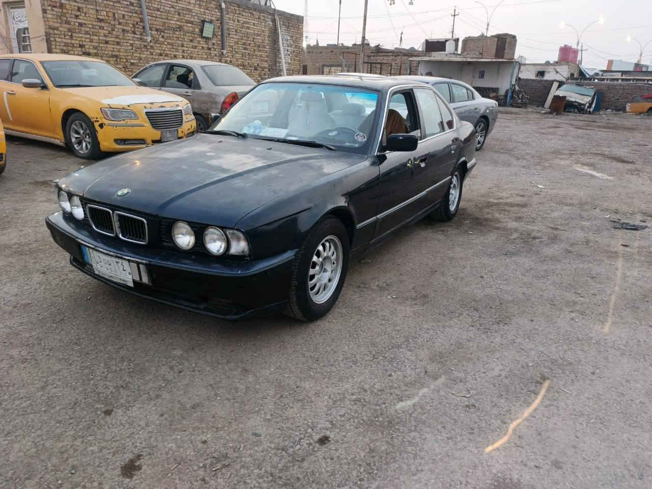 سلام عليكم بي ام دبليو 535 مديل 1992 رقم بغداد وكاله عامه بسمي كير مكينه خير من الله سنويه 19 نافذه غرامات مصفرهه
ملاحظه مكان سياره ميسان 
السعر 35 
ستفسار ***********
