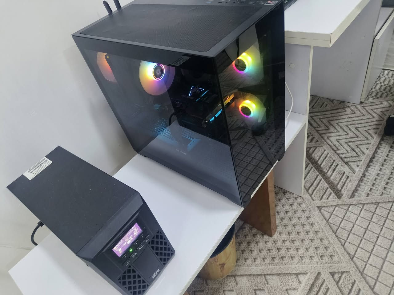 🔥 للبيع: تجميعة Gaming هاي إند (2K Ultra) 🔥

التجميعة جديدة، جميع القطع تم طلبها من Amazon أمريكا، والاستخدام الفعلي حوالي 50 يوم فقط.

📌 سبب البيع: التحويل إلى لابتوب بسبب كثرة التنقل.

✅ جميع الكراتين والإكسسوارات الأصلية موجودة.
❌ غير شامل: الماوس، السماعة، والـ UPS لأنني سأستخدمها مع اللابتوب.   ( فقط تجميعة وشاشة وكيبورد للبيع) 

المواصفات:

- CPU: Ryzen 5 7600X (6 Cores / 12 Threads)
- Cooler: Arctic Freezer A36 RGB
- GPU: RX 7800 XT 16GB (يعادل RTX 5070)
- RAM: T-Create 32GB (16×2) DDR5 6000MHz CL30
- SSD: timetec 1TB NVMe (5000MB/s)
- Motherboard: Gigabyte B650M Gaming Plus WiFi
- Power Supply: Thermaltake 750W
- Case: Antec C300 RGB
- Cable Extensions: Black
- Monitor: MSI 27"   2K   180Hz   1ms
- Keyboard: Tecware Phantom+ 87 RGB

✨ التجميعة بالكامل RGB.

💰 السعر: 2,700,000 دينار عراقي (قابل للتفاوض بشكل بسييط ).

📍 الموقع: النجف
🚚 التوصيل متوفر إن شاء الله.

📞 واتساب: ***********
📞 اتصال: ***********
