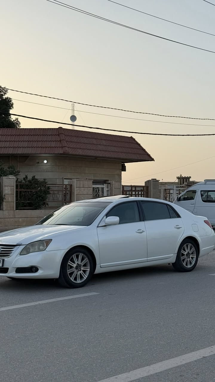 السلام عليكم
افلون 2008 خليجي فول مواصفات رقم بغداد ب أسمي 
مصبوغه حزام بدون دواخل السياره جاهزه مكاني كوت مركز المدينه 
السعر 110$ وبيها مجال ***********
