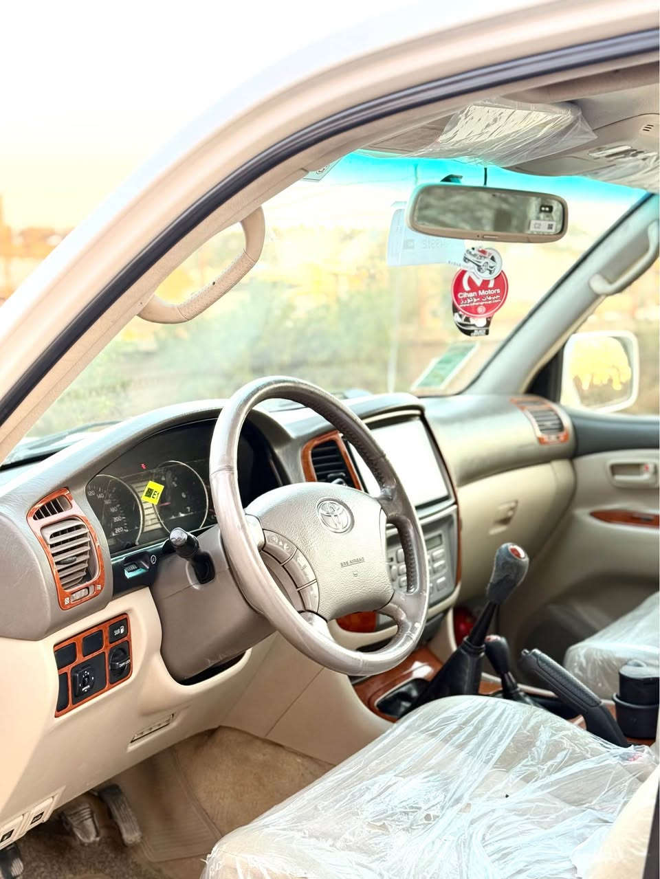 بۆفرۆشتن.🎌✨🇸🇦 للبیع
تۆیۆتا لاندکروزه رموديل 2004  قطرى
VXR مەکینە V8 فولى گير عادى 
بى بوياخه سه يا ره كه 
مواسەفات لێگزس سڵاید سلاجە 
 و تەبرید مەرکەزی وکشن شامو 
حاسە شاشە کامێرا بەخی ئاو 
قفڵ اکسل و هەزە  ديفلوك ئاوێنە کارەبا و 
سەنەوی و ژینگەی نوێیە چوار تا يه ى تا زه ى له ژيره 
زۆر بەجوانی و پاکی ماوەتەوە
دینار مەسرەفی تێدا نییە
گێڕ و مەکیەنەی بەشەرت
هیچ کێشەیەکی تێدا نییە
تەحویل و بەناوکردن بەشەرت 📮
ڤایبەر+واتساب ☎️
***********. 
السعر 215$ كويسينجاك, أربيل
