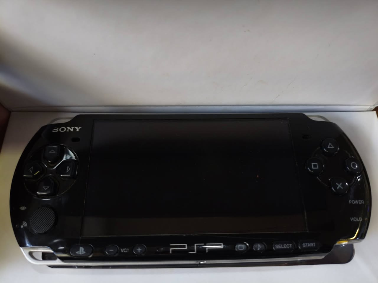 السلا معليكم
جهاز #PSP

#للبيع

التفاصيل:

الجهاز نظيف جدا وكلشي بي شغال وكلشي بلادي بي 

مهكر وجاهز ويا رام بي العاب وتكدر انت تضيف اي لعبة تعجبك 

الجهاز بدون شاحنة وبدون كارتون وابيعلكياه بطارية نص عمر 

السعر النهائي 75 الف غير قابل للتفاوض 

العنوان: حلة/حي الزهراء 

***********

يوجد توصيل لجميع محافظات العراق
