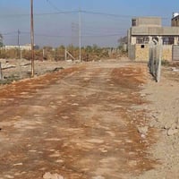 توجد قطعه ٢٠٠متر البيع واجه ١٠ونزال ٢٠حي الجامعه زراعي  توجد ١٠٠متر اي...