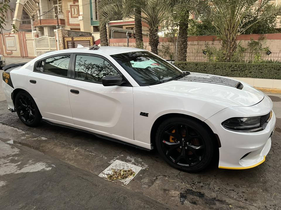 سلام عليكم جارجر موديل 2016 بغداد بسمي سنويه لغاية2030  سوناره مرفق بالمنشور RT 5700 خير من الله السياره تبريدشغال كلشي شغاله صدره امامي خلفي نافضه نفض ومال جناي مكينه بلاديه هيه وألكيره برغي مفاتح بيه وحادثه ناشره بالصوره وسياره كدامكم ولسياره عل أيدي ولبنيد شادله مال SRT سياره صارفه عليه اكثر من سعره بالقران وبالعافيه عل ياخذه مكاني بغداد غير متواجد عل فيس رقمي وبخدمتكم *********** وسعره 170وبيه مجال واني خادم الي متعجبه سياره يدعيلي بالرزق وكلشي اكو بالسوك وماكو RT بهل سعر
