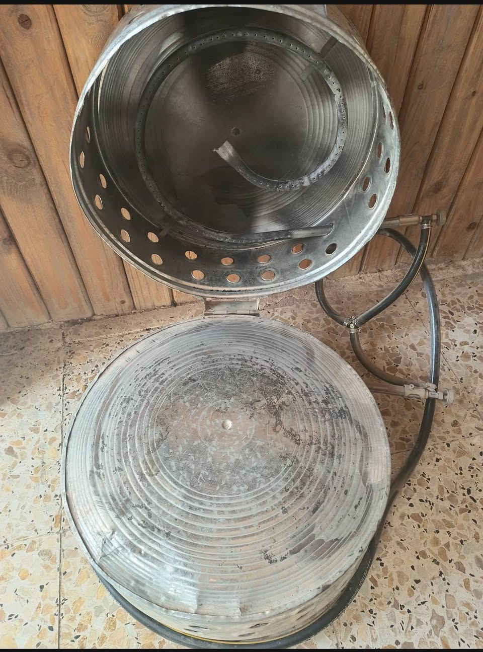 غرفه خشبيه تسكام طابقين كنتور 5 باب زاوية طابقين وميز مراية نظيفة سعرها 400 ألف تنور  غاز أرضي شغال ونظيف سعره 20 ألف مروحة كهربائية شغالة 15 ألف برميل نفط نظيف جدا 10 ألف


**إذا كنت صاحب هذا الإعلان وتريد حذفه لأي سبب، رجاءا أرسل رسالة إلى الدعم الفني**