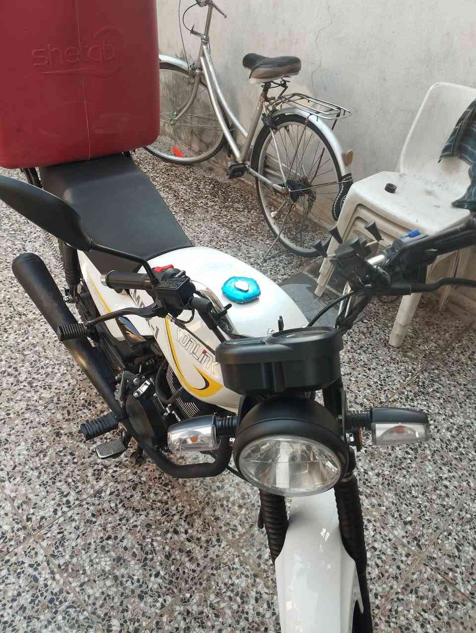 دراجه سونك جديده مكفوله كفاله عامه نظافه فول جهازه شغل وطلع على باب الله السعر 950 مكاني الزعفرانيه رقم الهاتف ***********
