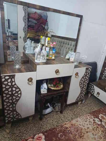 للبيع واتساب ***********
