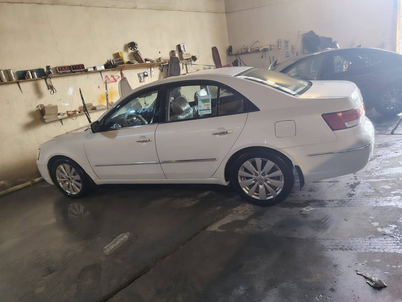 سلام عليكم سوناته موديل 2010باب السايق سبغ للاستفسار ***********
