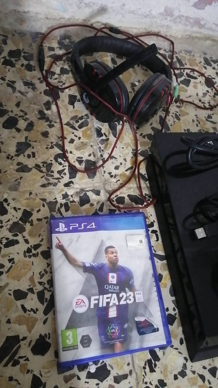 السلام عليكم __بلي فور 4 فات مال باله
اصلي بمعنه الكلمه من
 واير شحن اصلي جوستكات
واير ربط اصلي مال بلي 4
سماعات مضخم اصلي وياه
قرص وياه فيفه 23
جوستكات اصليه وياه
السعر 275 وبي مجال ___رقم الهاتف ***********
مكاني بابل حي نادر 3
