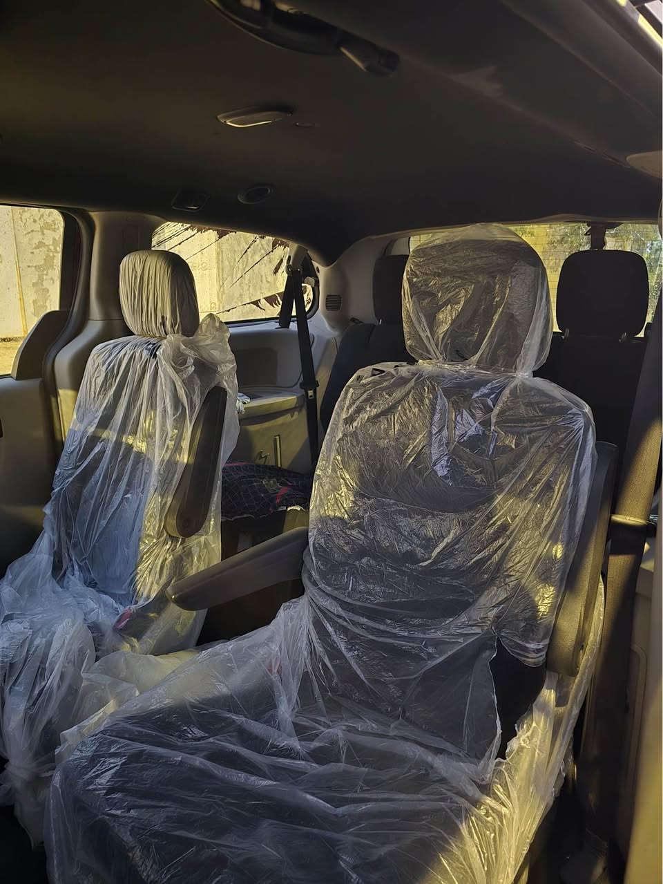 دوج كرفان موديل ٢٠١٧ السيارة مابيهه حادث ب امريكا وتفاصيلهه موضحة بالسونار السيارة بيهه منظومة غاز وما ناقصها شي  ‭٠٧٧٠ ٥٧٤ ٣٩٢٣‬ مكانها البصرة ومراوس  بصالون اذا اكو البصرة, العراق
