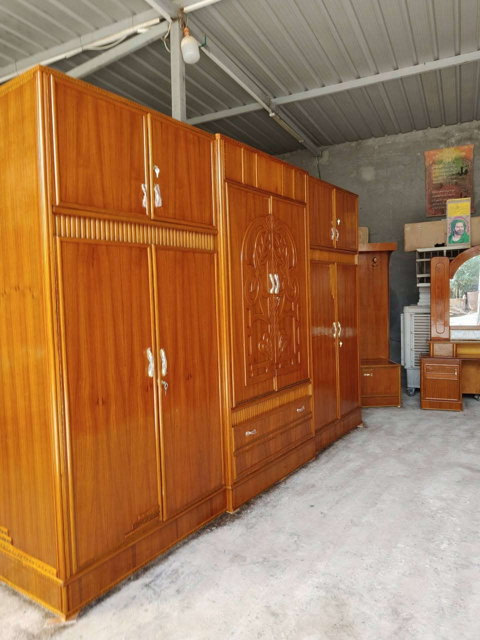 غرفة نوم 6 باب طابقين تسكام اخت الجديده السعر 650 واتساب أو اتصال *********** مكاني بابل حله أبو غرق قرب السيطره يوجد توصيل وشد بكروه
