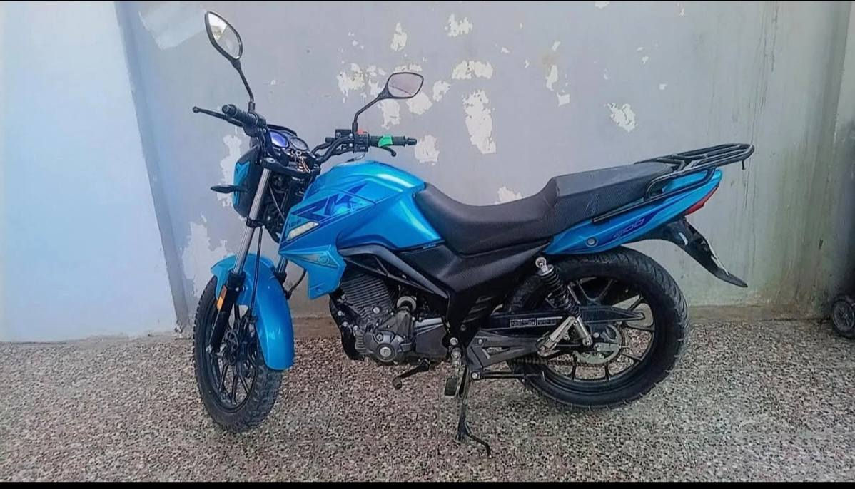 للبيع دراجة RK
حجم 200cc //
 موديل 2024
 ماشية( 28.000 )
لسعر  2.300 وبيها مجال
***********
العنوان بغداد البلديات

