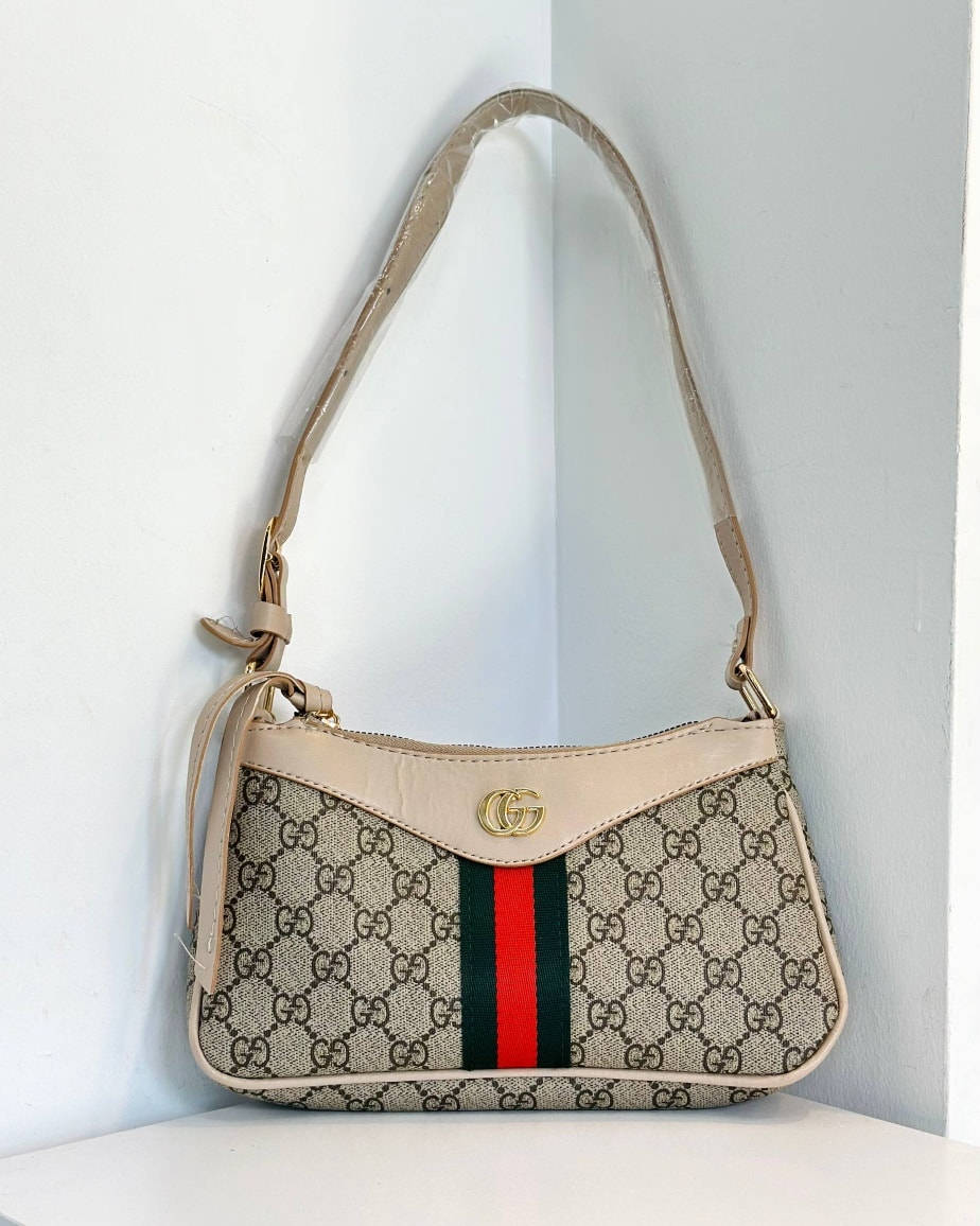 جنط نسائي 
سعر المفرد 10 آلاف دينار
سعر الدرزن 84 ألف دينار
قياس 13 × 25 سم 
واتس اب :***********
واتس اب :***********
