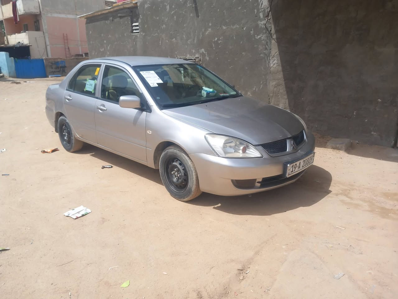 السلام عليكم اخوان سياره 2010 مشي بوشي لانسر سياره للبيع مكانها كربلاء راح اخلي رقمن***********
