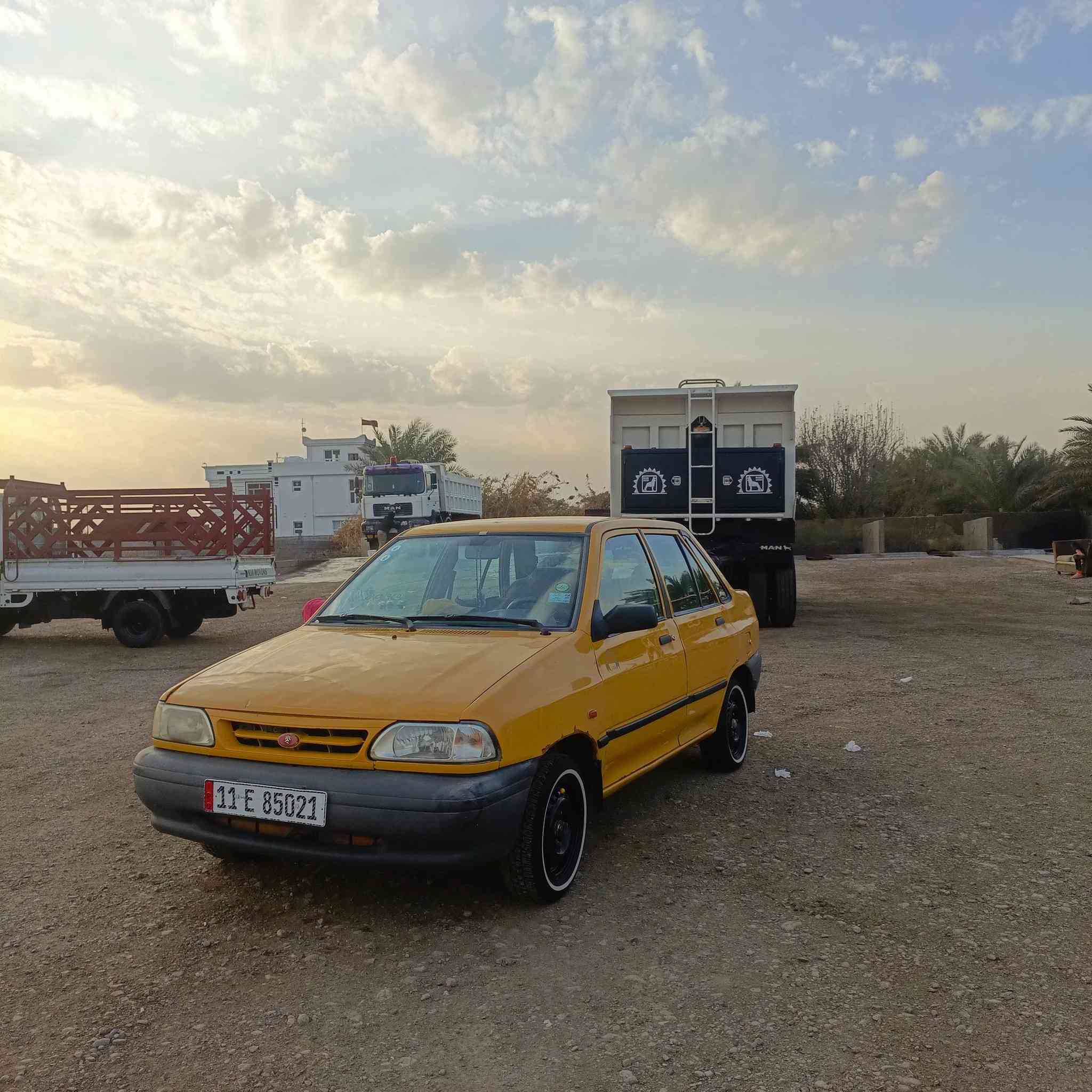 سايبة موديل 12 
الرقم الجديد السيارة بسمي
بيهة جاملغ الخلفي 
والشواصي واحد طاك ومعمر والباقي مكفولات
المكينة تنقص شي قليل 
كير مكفول 
تخم تاير 
تخم ويل 
الصدر جديد 
السعر 30 وبيهة مجال 

((المكان بغداد تقاطع نهروان قرية10))

الاستفسار الرقم ***********
ما متواجد ع فيس
