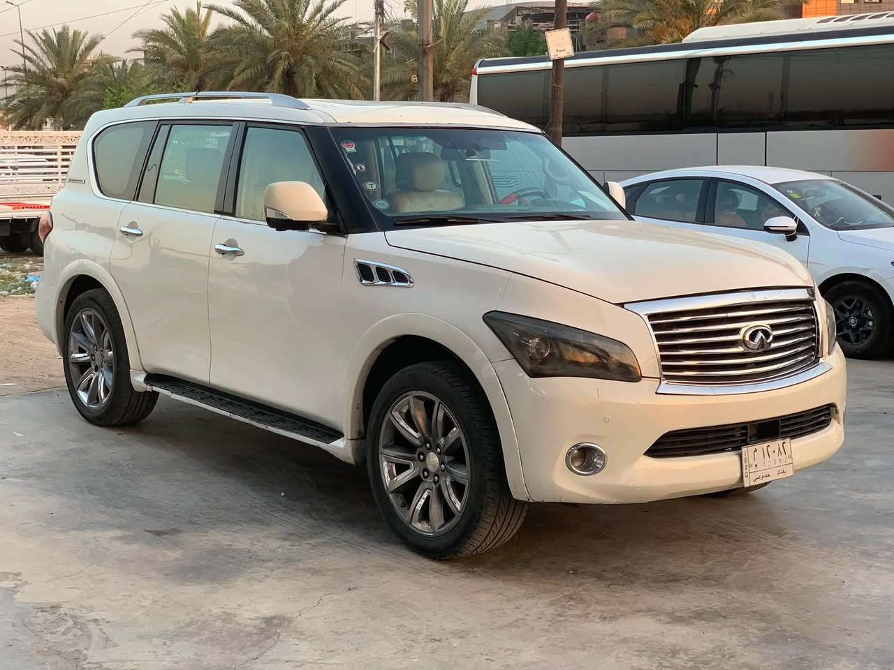 السلام عليكم
للبيع انفنتي QX56 ستينين 60
خايجي
موديل 2011
فول مواصفات 
فتحه 
5 كامرات 
3شاشات
ترحيب دخول 
كشنات كهرباء 
وهواي مواصفات 
بيه جاملغ خلفي صبغ بدون معجون او دواخل 
عنوان السياره بغداد البنوك 
سعر 175 وبيه مجال 

***********
