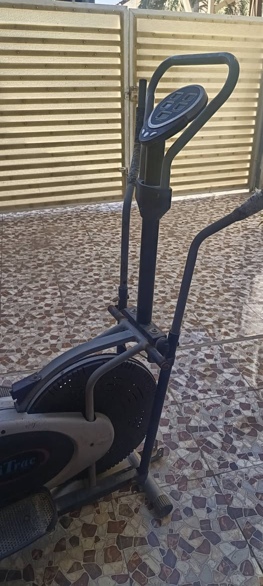 جهاز رياضي للبيع
النظافة امامك بالصور 
السعر  ٦٠ الف وبي مجال 
بغداد حي الجامعة هاتف ***********
