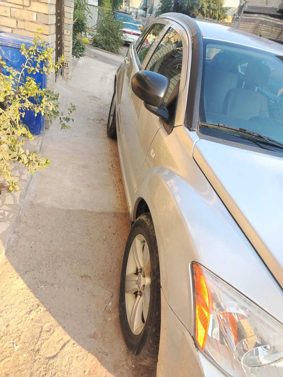 سلام عليكم سياره دوج  فول موصفات خمسه اراكب امكان زعفرانيه السعر 100 ***********
