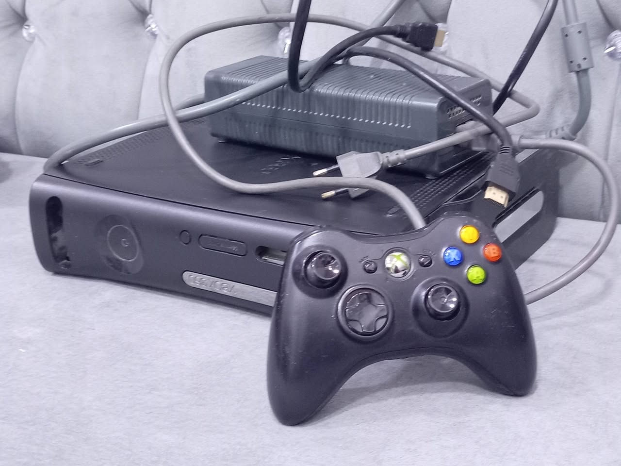 السلام علیکم اكس بوكس 360 مهكر جهاز شرط شغال مابي شي على فحص بي العاب خير من الله مكاني موصل حي الحدباء سعره 120 وبي مجال هذا رقمي يلي يريد يتواصل وياي واتساب ***********
