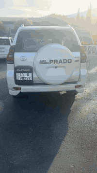 السلام عليكم .

للبيع تويوتا برادو  موديل20السبير ما نازل بشارع

 رقم بغداد بااسمي  الواحات الجديده هزه وسنويه 

ماشيه 53 الف كيلو  استخدام شخصي . 

محرك 6  سلندر 4000 
السعر43000$

مواصفات السيارة .نص الفول  

سيارة جديدة

بصمه.

المري شفط.والاشاير بالمري.

كراسي  جلد كهرباء  ( الاماميه ) 

تحكم استرين جهتين.

لايتات زنون.

حساسات خلفيه مع كأمره .

ثلاجه .

اسبير تعليك.

دخول ذكي .مع اربع جامات اوتو.

طفايه حريق .

نظام APS . 

شاشه الجبيره 

مانع انزلاق.  

السياره كفاله كير ومحرك ..بيهه شخطة  كما مبين في الصورة

 بغداد زيونة //رقم الهاتف  ***********
