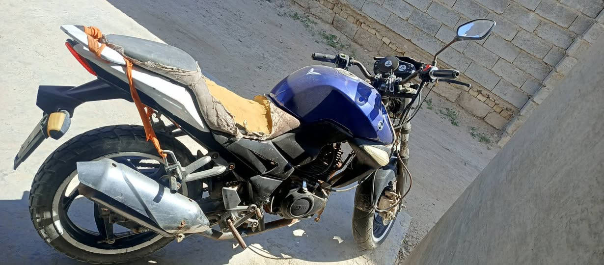 سلام عليكم شباب للبيع موطور سايم بطحه موديل 18 بي اوراق وبي كمرك  اتصل عله هاذ ارفم ***********
