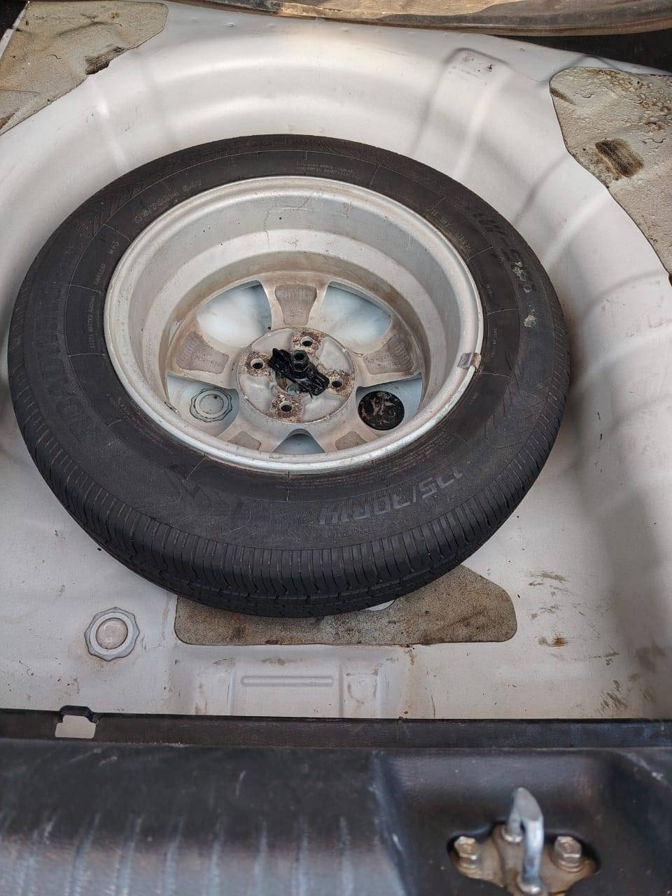 السلام عليكم
للبيع اكسنت 2015 خليجي
رقم بغداد مشروع وطني باسمي
مكينه 1600 قطرتين
حساسات خلفيه
تحكم ستيرن
كير محرك مكفول
ماشيه 98
السياره كفاله عامه من الصبغ بس بيها بارد
المكان حي العامل
الشاري يتصل ***********
