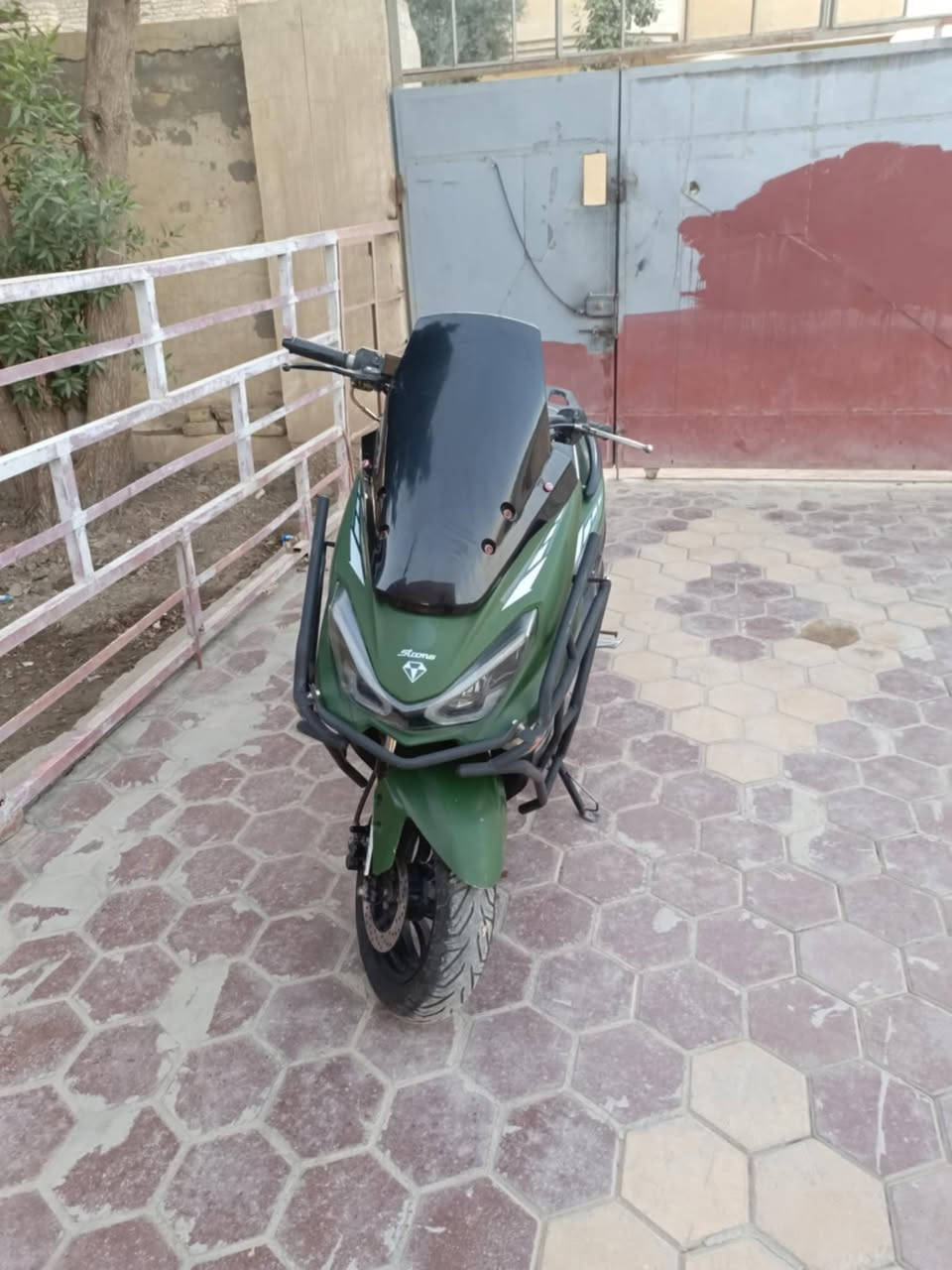 السلام عليكم
دراجه للبيع
صيني موديل 2023
تشتغل بصمه و سويج 
تشتغل عن بعد
هندر سلف 
عداد اكتروني دراجه كامله مابيهه نقص غير 
 جبنه مال دهن ذب فقط
كل نقص غير هاي مابيهه 
مكاني كوت زين القوس 
للاستفسار اكثر 
***********
