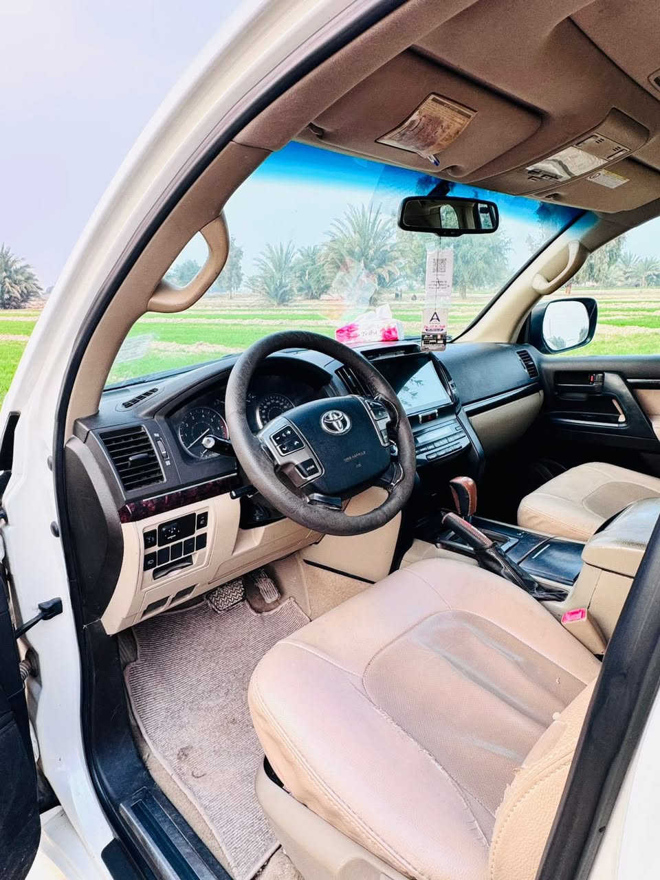 لاندكروزر للبيع موديل 2009محدث 2015 السعر والتفاصيل على الرقم ***********
