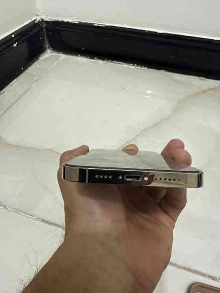 السلام عليكم ايفون 14برو ماكس لو ذهبي شرق اوسط نموذج Mالجهاز كلش نضيف مستخدم اقل من 5اشهر ذاكره 256 بطاريه ‎%‎99 
 السعر مليون و100مجال بسيط 
مكاني الانبار الفلوجه
***********

