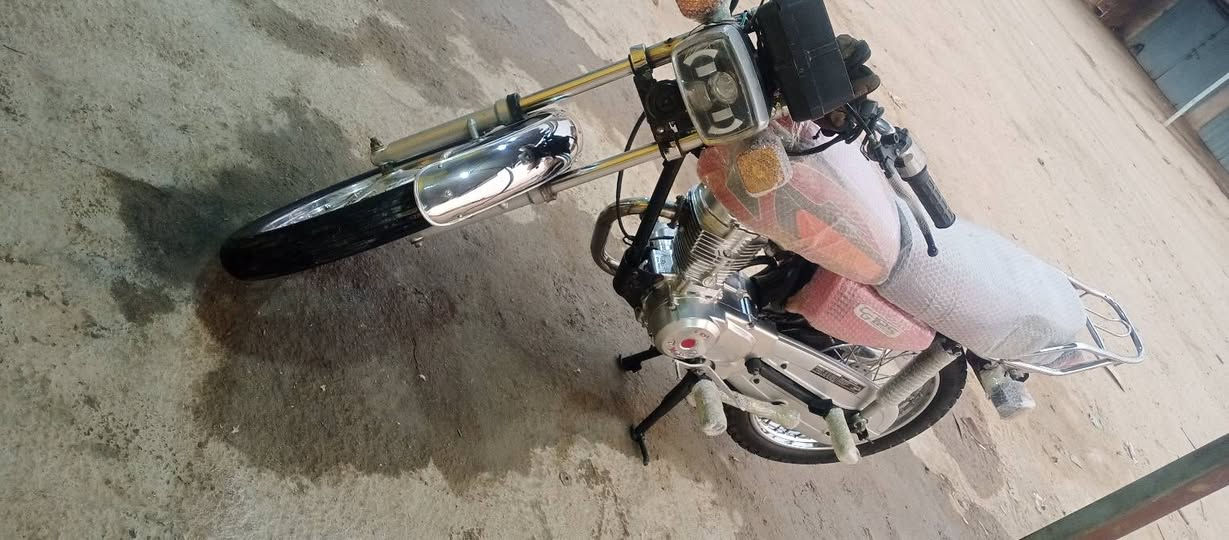 السلام عليكم دراجه للبيع اربعه كير محرك مفتوح موديل 19مكان كربلاء الحسينيه سعر 525وبيهة مجال حك الجيه ***********
