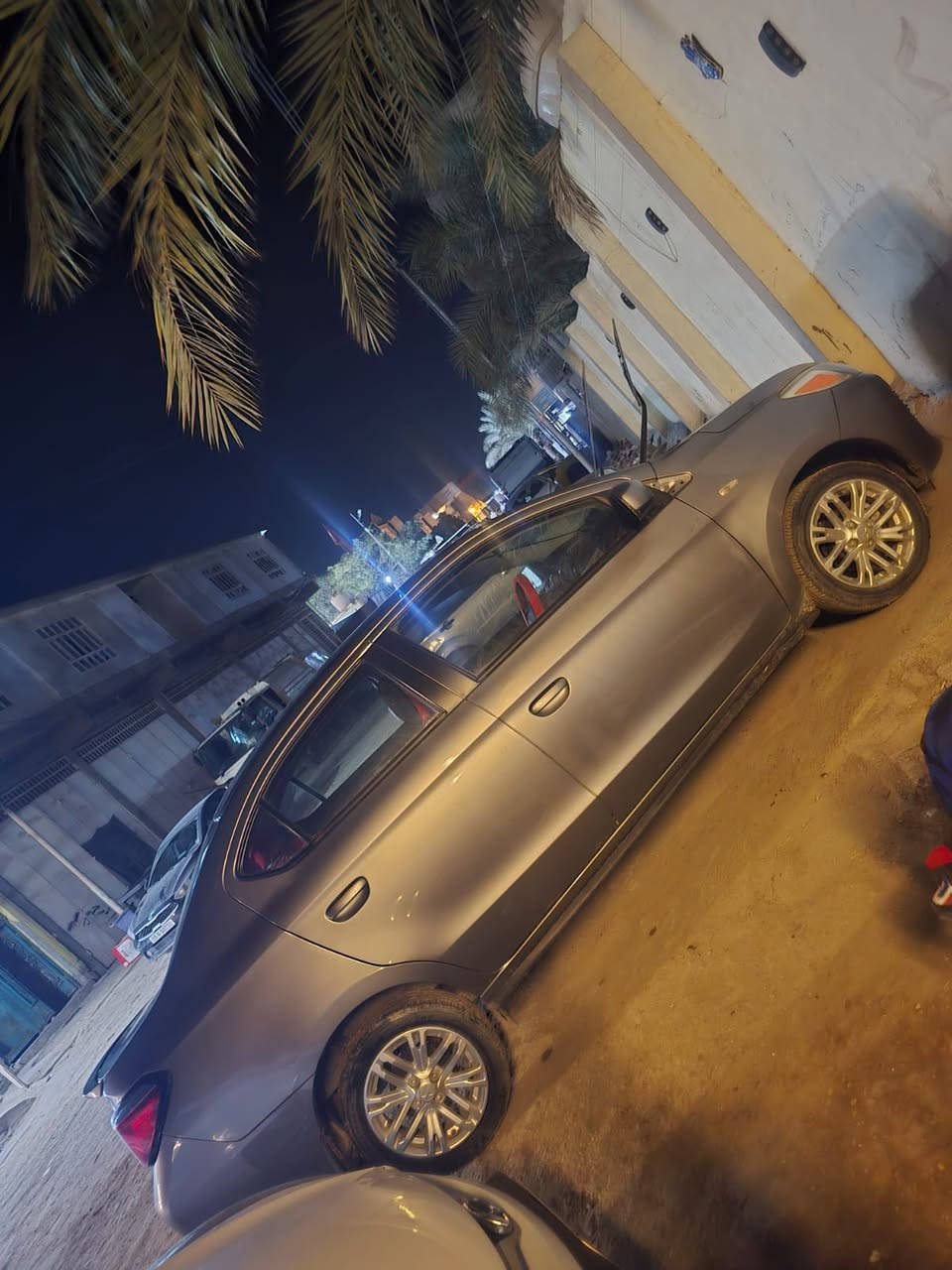 مسيبوشي ميراج موديل 23 لون رصاصي
مواصفات 
شاشه كبيره لمس 
كامره خلفيه دواره 
فول تحكم ستيرن 
تبريد بيانو 
دواخل لونين
جام كهرباء 
ويل كب
السياره مكفوله كفاله عامه من الحادث والغرق 
سعرها 110 و بيها مجال 
للاستفسار الاتصال على الرقم***********
