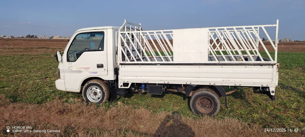 كيا للبيع موديل 2000
رقم كركوك 
سنويه لل30 شرط التحويل 
بيها حصة كاز 
مكان قضاء الحويجة 
سعر 75$ وبيها مجال 
قماره قلاب
اكسل خلفي 13 وامامي تاير 15
محرك 3000
كير محرك اكسل كله شرط 
للاستفسار الاتصال على الرقم
***********
