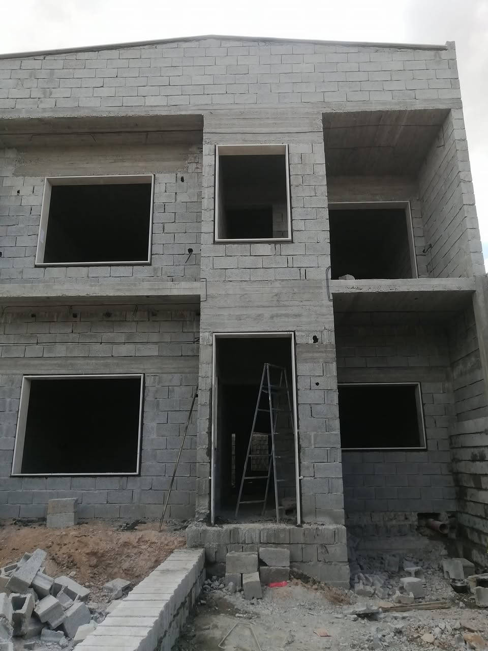 السلام عليكم  مستعدون لعمل الاطارات الابواب والشبابيك بحجر حلان ومرمر ***********
