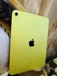 ايباد الجيل العاشر 10   ذاكرة 64   بعدة بالضمان   نضيف حيل   مبدل فقط ...