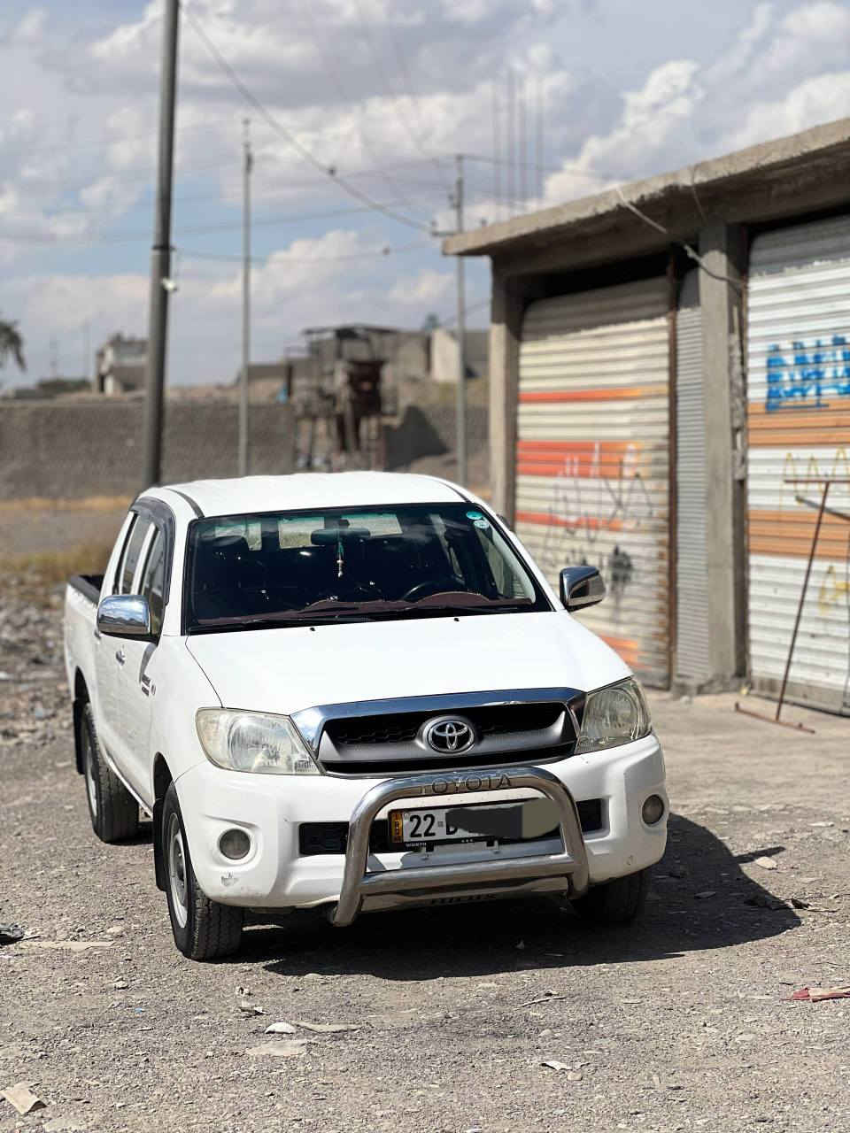 ***********
***********
 مرزيه فلاحى ٢٠١١ ناو سور، يةك بارجه سبوغ بةخ فقط جامةلوغى بيشةوه لاى سايق بى ناو كرتن ، كيرو ومةكينه واكسل  بةشةرت، تةقةو رةقةش بةشرت ٤ تايةى نويةيه ، سياره بةناوى خومه تةحويل بةشةرت.
تويوتا هايلوكس فلاحي ٢٠١١ داخل احمر ،قطع وحدة صبغ جاملغ امامي صفحة السايق بدون دواخل، كير ومكينة واكسل ابشرط، طخم حداديه جديد واربع تايرات جديد، سيارة باسمي تحويل ابشرط. أربيل, العراق
