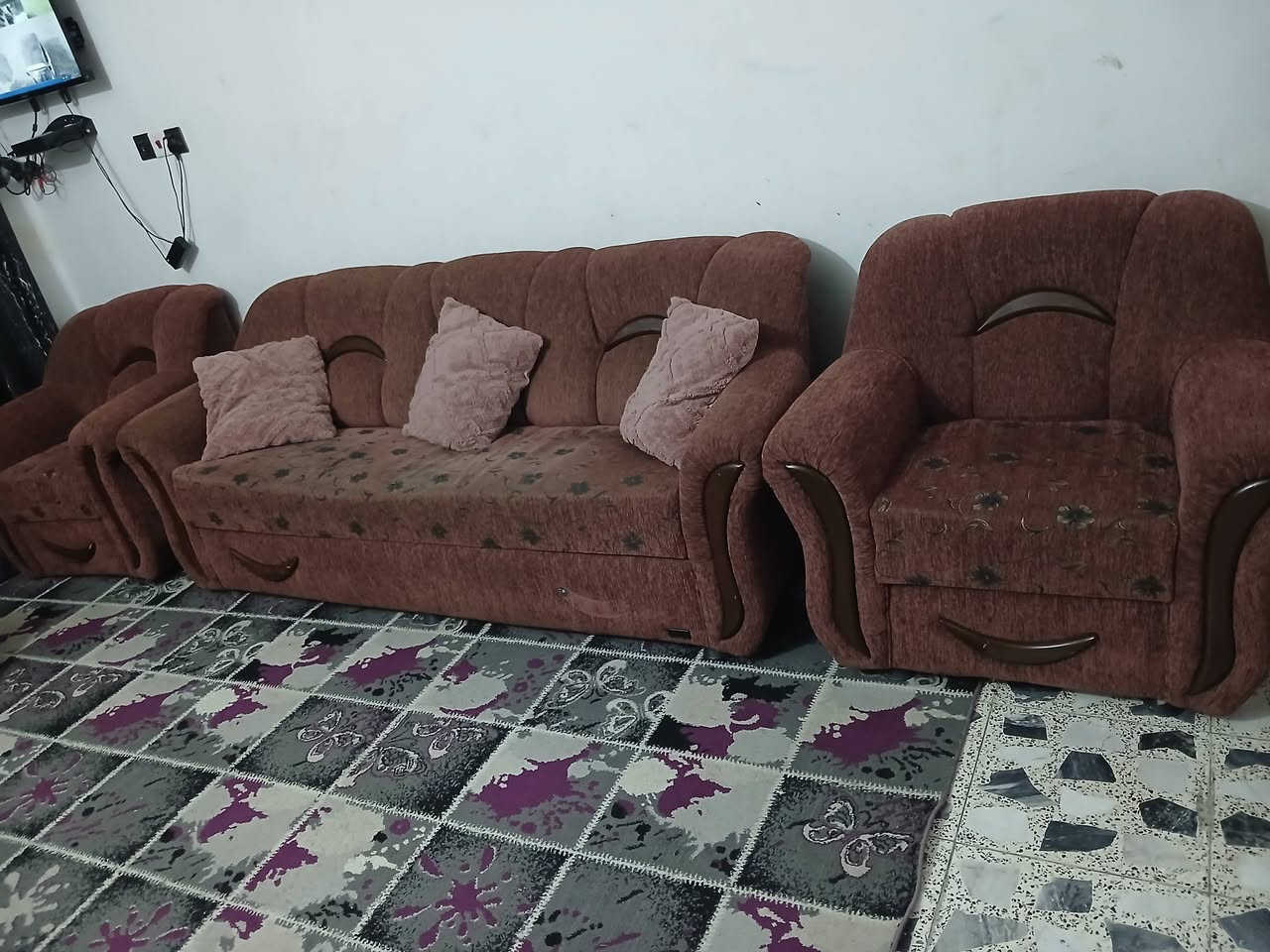 غراض للبيع مكاني بغداد الامين الثانية سكينة شارع مكاتب ***********
