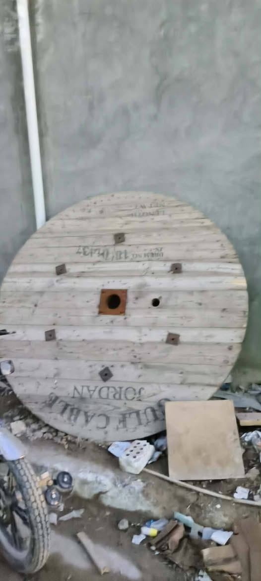 يوجد أقراص خشب العدد ٨ قياس(٢٢٥)عدد٦و(١٨٠) عدد٢ بغداد المحموديه ***********
