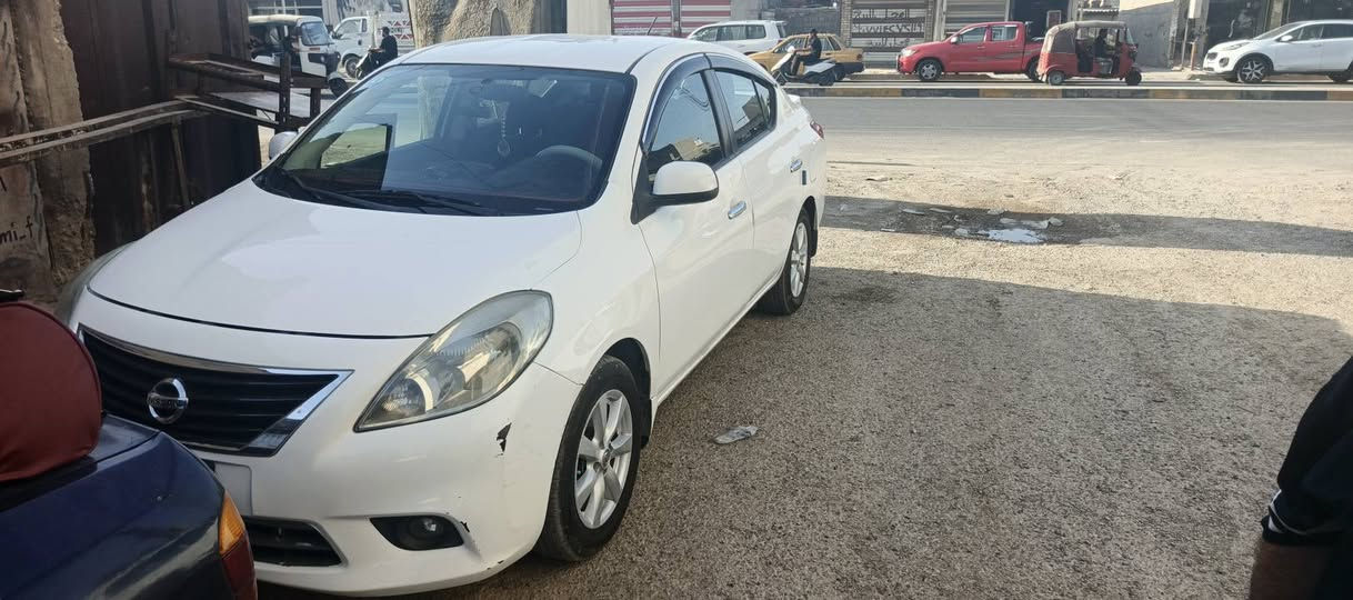 سلام عليكم نيسان فيرسا ٢٠١٣ وارد سيارة نظيفه محرك كير تبريد خير من الله دواخل نظيفه السعر ٨٥ وبيها مجال أي استفسار رقم أو واتساب ***********
