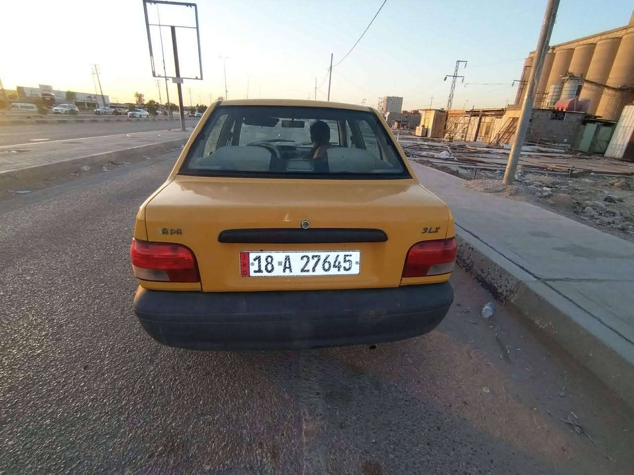 السلام عليكم
سايبه 12
كير مكينه مكفول
دواخل نضيفه مسجل شغال
رقم انكليزي بسمي
سنويه لل30
تبريد شغال عوزه بس حساس التبريد مشتريه بس ماشاده
شواصي نضيفه مكفوله من الضربه والتبديل والباقي شوفت عينك
تجي وتكلب وتشلع عيوني
السعر 23 $ العنوان ديوانيه
للاستفسارخاص او اتصال ***********
