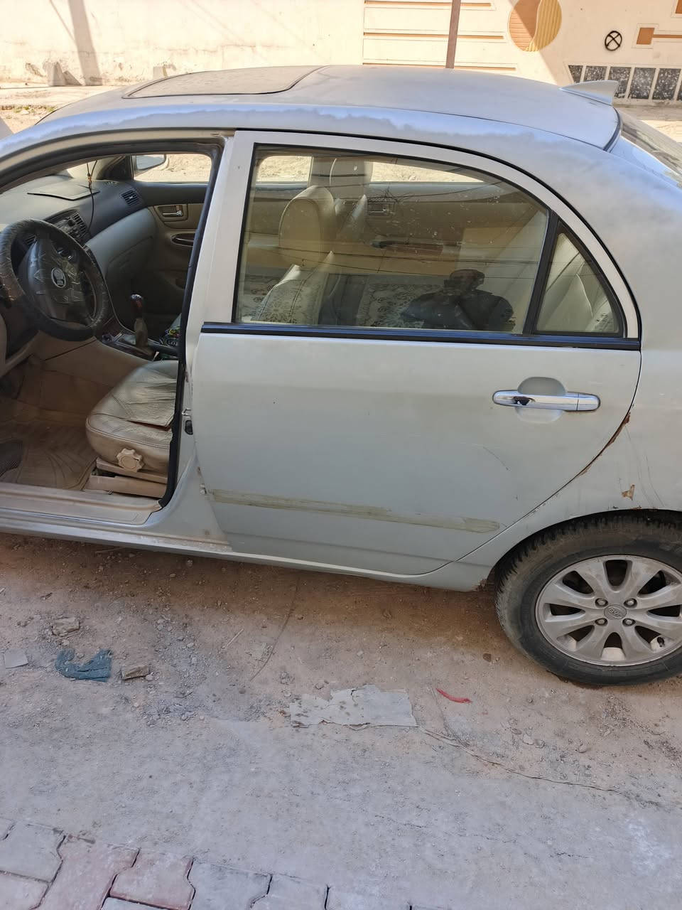 السلام عليكم سياره للبيع بي وأي دي موديل ٢٠١٣ السعر على الخاص ***********
