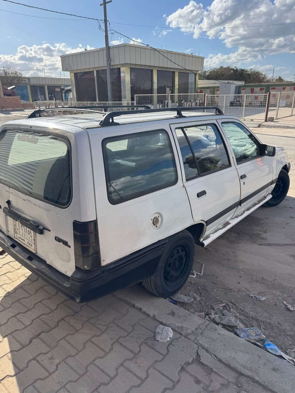 للبيع اوبل كاديد موديل 1991 محرك 16رقم كركوك سنويه عضم عاج بي كوبون بنزين سعر 20 بي مجال
*********** كركوك, العراق
