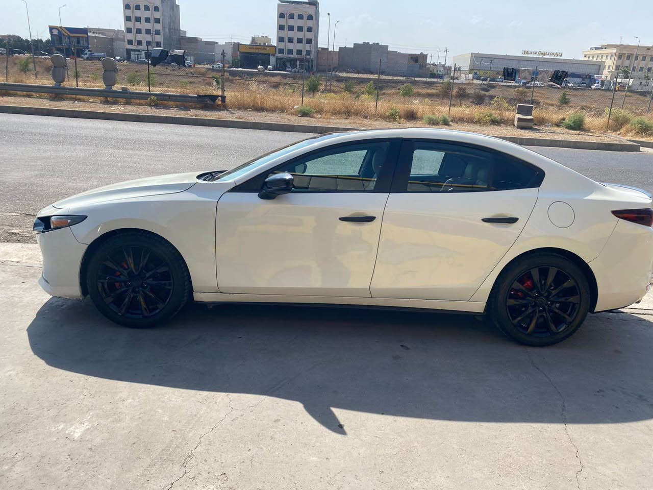 Mazda 3 2023 sedan,preferred sport
مەکینەی ٢.٥ بێ تۆربۆ و بێ دەبل ئەکسل مەرخوبە
پێش و پشتی کەپسە ،٤ پارچە و سەقفی سبوخە بە سبوخ عام دەیفرۆشرێ 
مواسەفات،بەسمە،سلایت،ئۆتۆ هوڵد،کوشن هیتەر،کوشن خەزن و جلد،ئۆتۆ لیت ئۆتۆ فلچە،کامیرە و ڕادار کامل،خەتی جادە  زۆر مواسەفاتی تر
سەیارەکە ٢٨ هەزار کم ڕۆیشتیە
ڕقم شانسی :3MZBPACM8PM374515
رقم تەلەفۆن:***********
سعر:112$ أربيل, العراق

