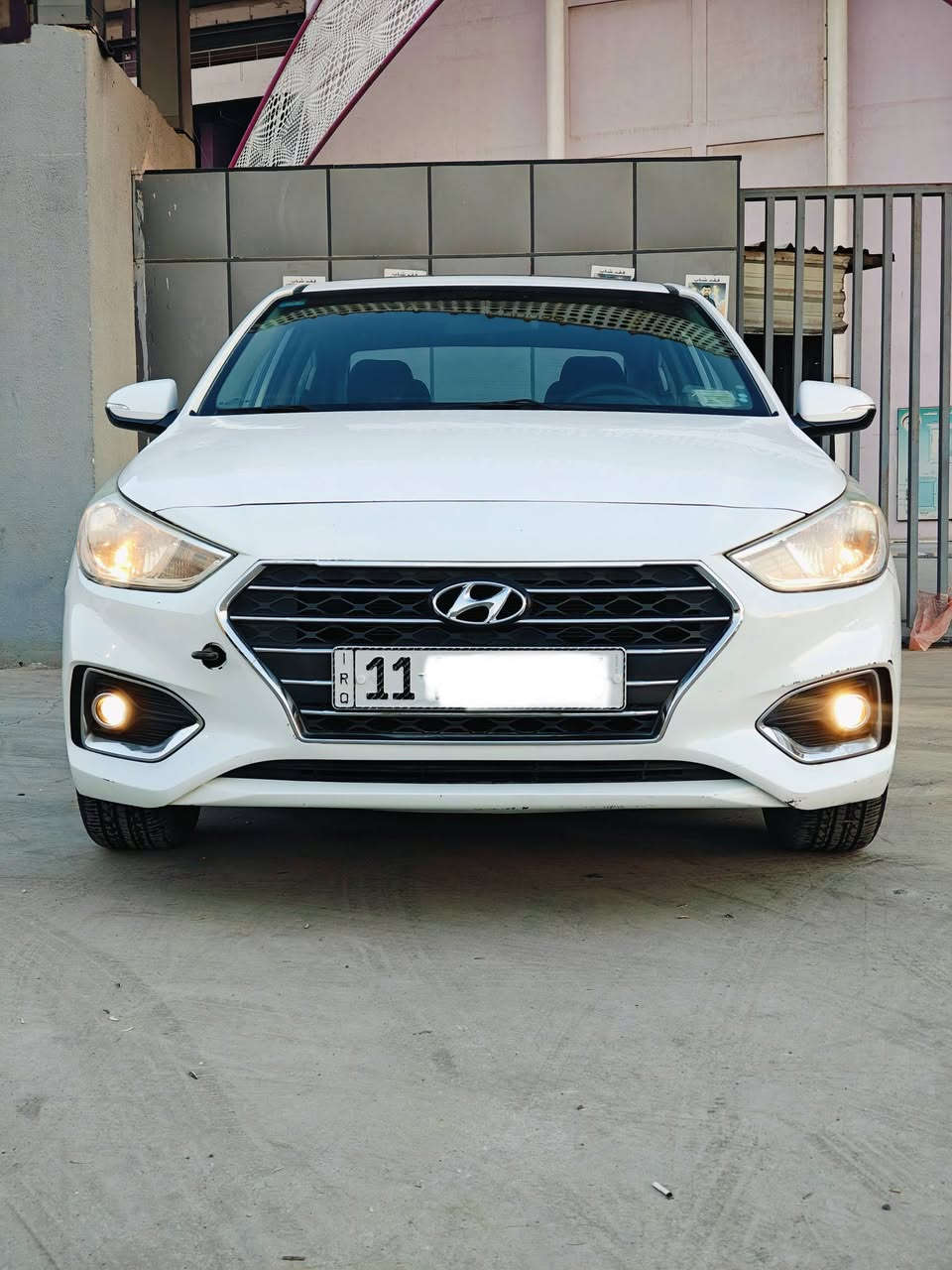 سلام عليكم
هواندي اكسنت 
خليجي 
موديل 2020
فول موصفات 
مكفوله من ضربه وصبغ وتبديل فقط بيها حالوب 
باقي السياره كفاله 
الموصفات 
مكينه 4 سلندر 
فتحه سقف 
حساسات 
كامره دواره 
تحكم استيرن جهتين 
اشاير ب المري 
ماشيه 100 
شاشه كبيره 
قطعتين تبريد 
5 ويل كب 
حداديه صدر تخم تاير تبريد ثلج السياره جاهزه للاخير مابيها كل نقص 
رقم بغداد الجديد 
مشروع وطني تحويل مباشر 
س 115 بيها مجال حك الجيه 
مكاني بغداد 
ه‍ ***********
