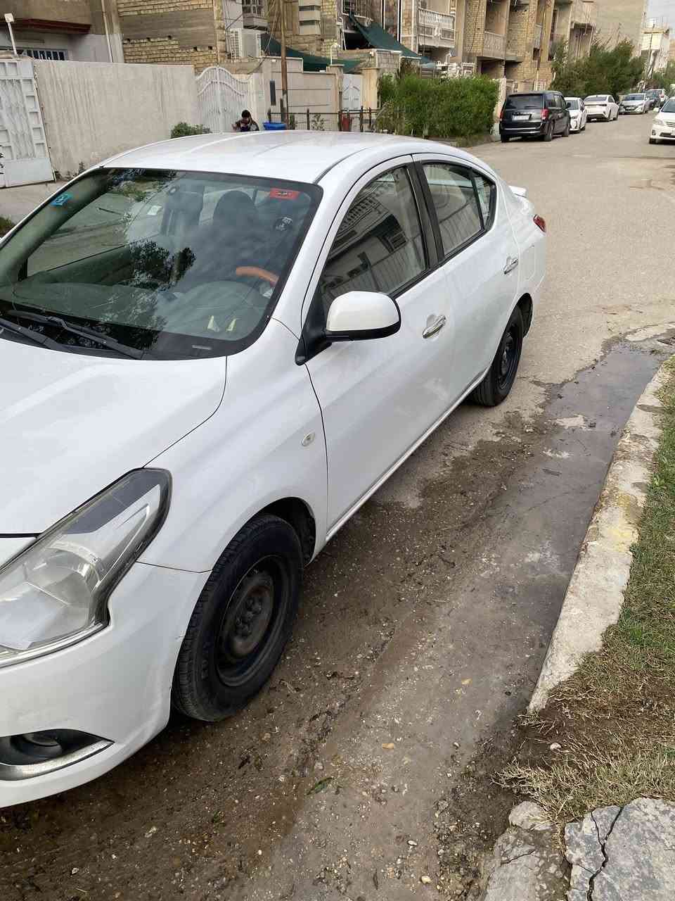 سني هندي موديل ٢٠٢٠
رقم بغداد جديد باسمي
تبديل باب خلفي جهه السايق وصبغ جاملغ خلفي 
وجنطه بيها صبغ والسونار موجود بالمنشور 
السياره بيهه منظومه غاز جاهزه وخير من الله كير ومحرك وتبريد كفاله 
تحكم ستيرن
بصمه السياره وتشغيل عن بعد 
شاشه كاميرا 
حساسات خلفية
ادامه على السياره وجاهزه من كلشي 
تخم تايرات جديد قبل شهر
صدر جديد 
باتري جديد 
السياره نظيفة وجاهزه  ماشيه ٩٥ كيلو السعر المطلوب ١٠٢ وبيهه مجال بسيط للشراي
مكاني المنصور 
***********
