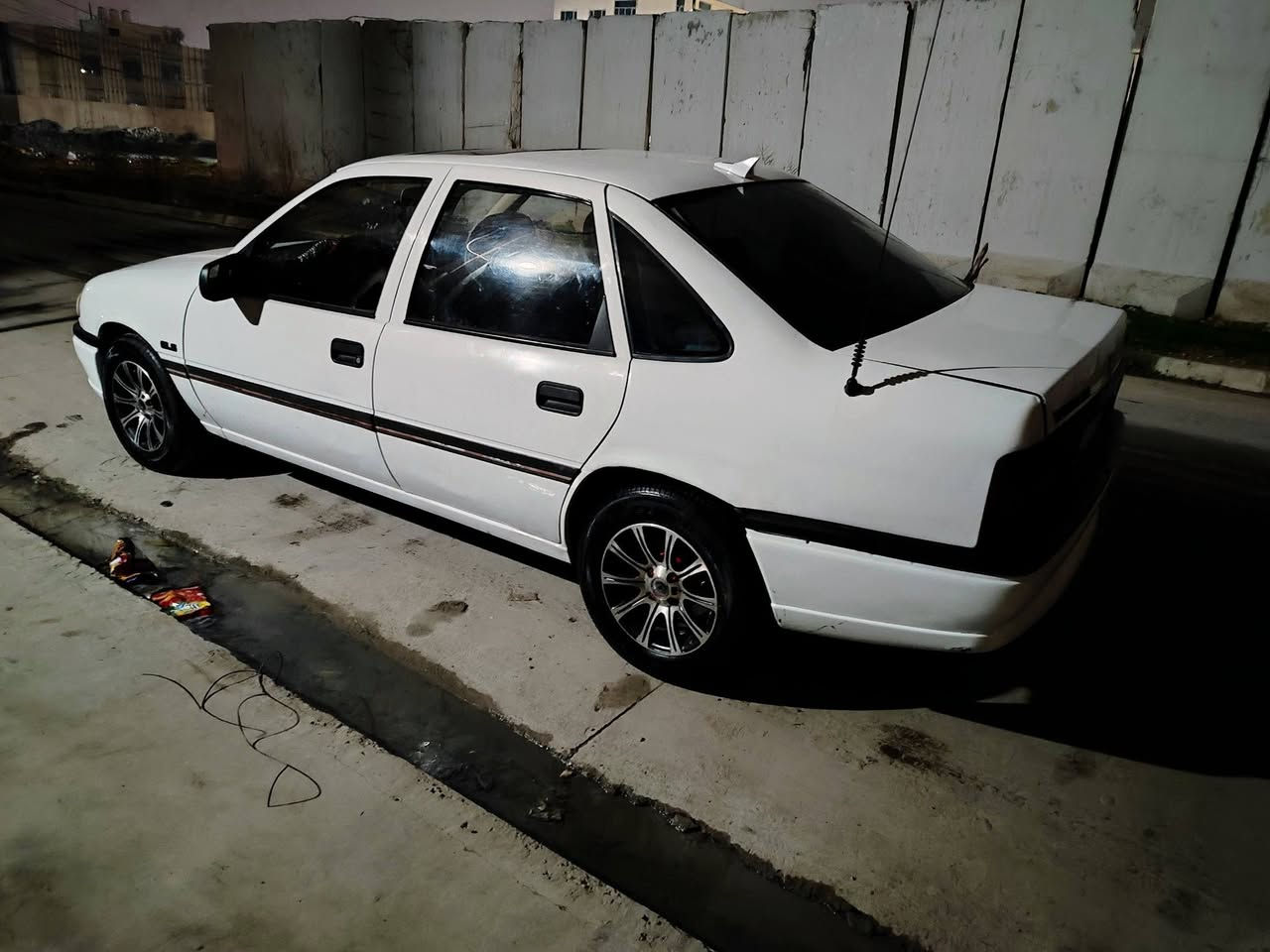 للبيع فكترا صندوك  موديل(91)حجم (16) فول فول تمتيك كير ومحرك شرط  صبغ دوائر ودوسات وتغليم يم السلايت فقط 

والباقي شرط سياره مال جناي سياره مصروف عليها ستيرن بور قفل مركزي جامات كهرب سلايت كهرب مريات كهرب داخلها صاج 

طخم تاية جديد طخم ويل كب جديد باتري جديد دوشمة جديده 
سياره بلادية ومال جناي شراي خابر وبل خدمة سعر 53

مكاني الأيسر هاتف ‏***********‬‏… 👈.‏‪***********
