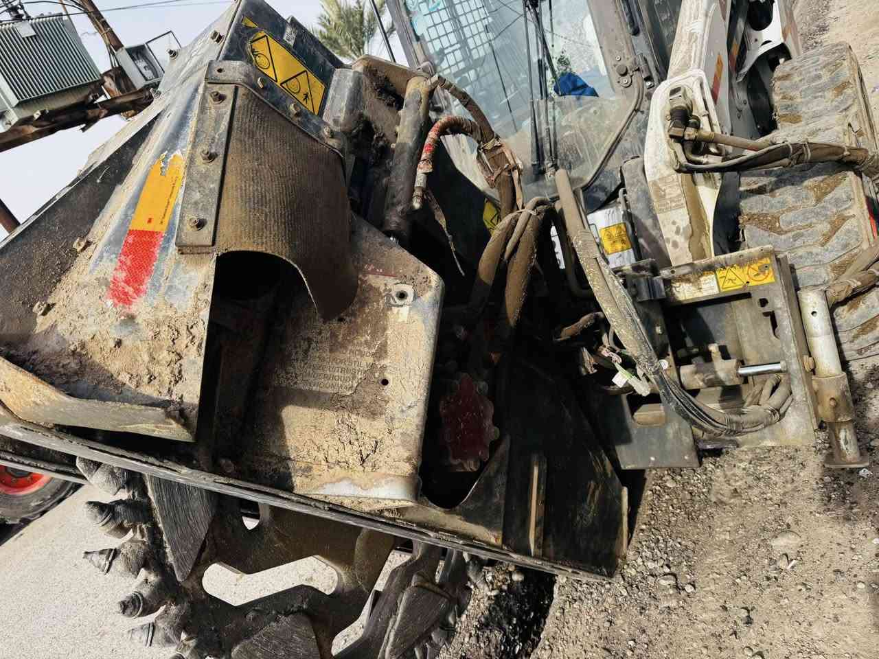 السلام عليكم
جهاز للبيع حجم 18 موديل 2014 جهاز كامل مكمل بعده بصوندات الشركه 

الهاتف: +964 774 086 2035
