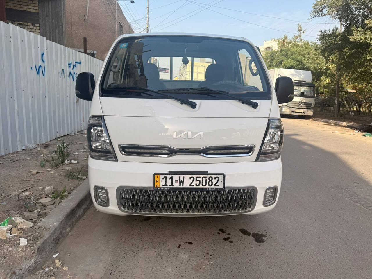 السلام عليكم
كيا بيك اب للبيع موديل 23
ماشيه 41000 حقيقي 
رقم انكليزي بغداد تحويل ثاني يوم 
على ايد وحده
نظيفه وجاهزه للعمل 
السعر 148
رقم الهاتف واتس اب 
***********
***********
