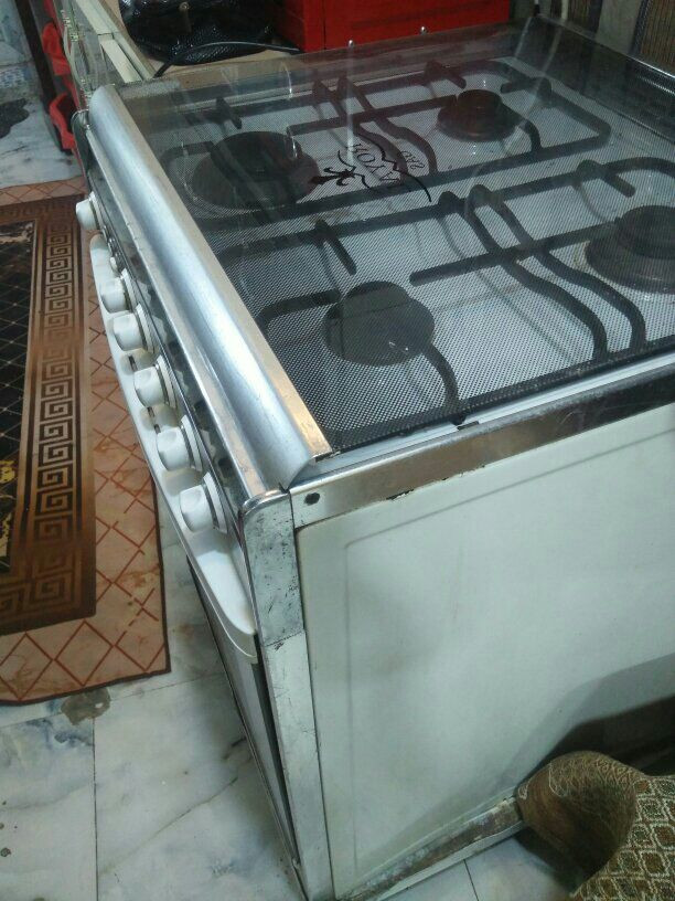 السلام عليكم طباخ كريازي بحالة جيدة كلة شغال السعر ١٠٠الف قفل المكان الحرية ***********
