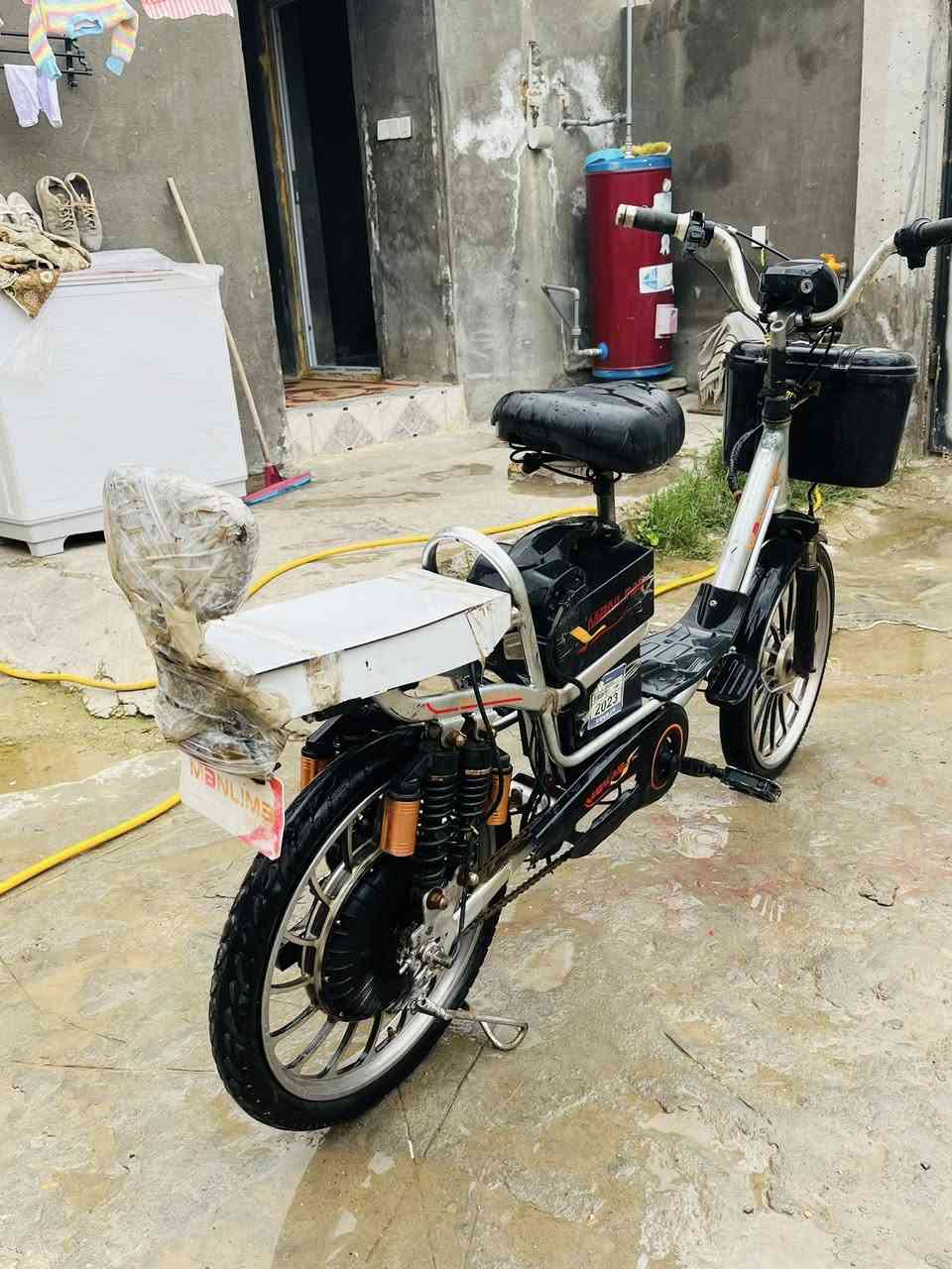 سلام عليكم باسكل البيع شحن عوزاه بس بطاريات 100 وبي مجال الشراي ***********
